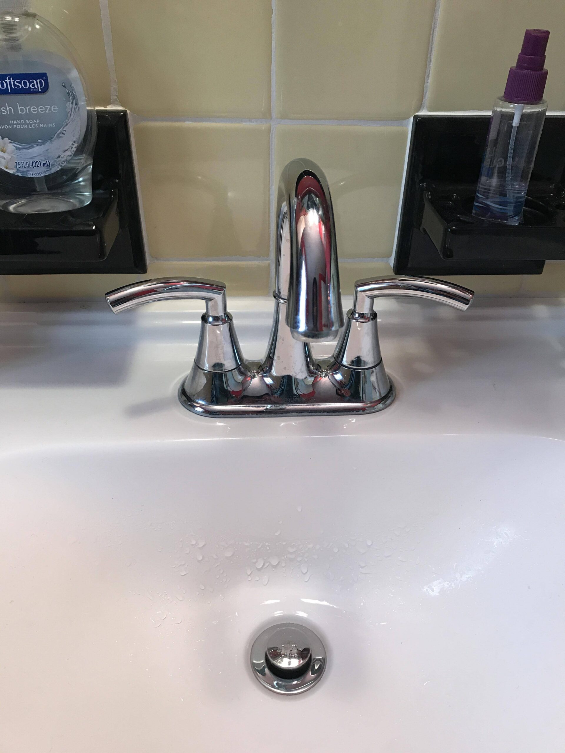 Tips For Removing A Bathtub Faucet Without A Screw
